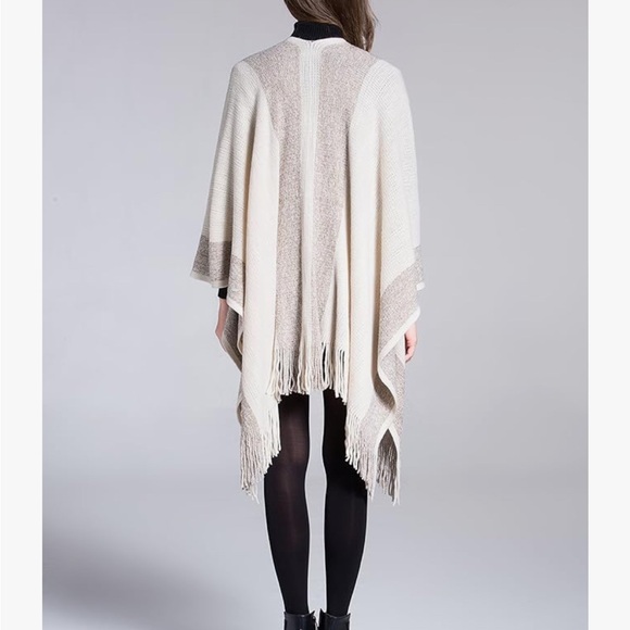 ZLYC Women's Shawl Golden Trim Knit Blanket Wrap Fringe Poncho - Picture 4 of 6